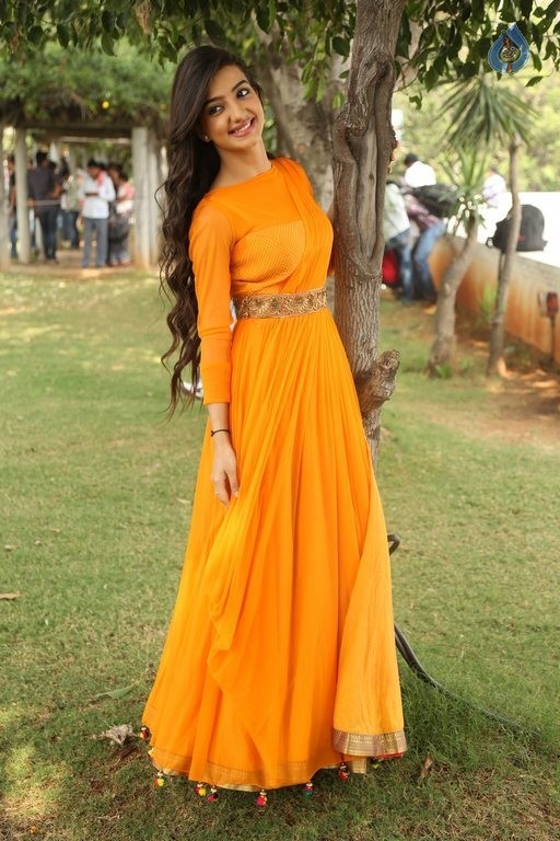 Lovey Sasan New Photos - 19 / 42 photos