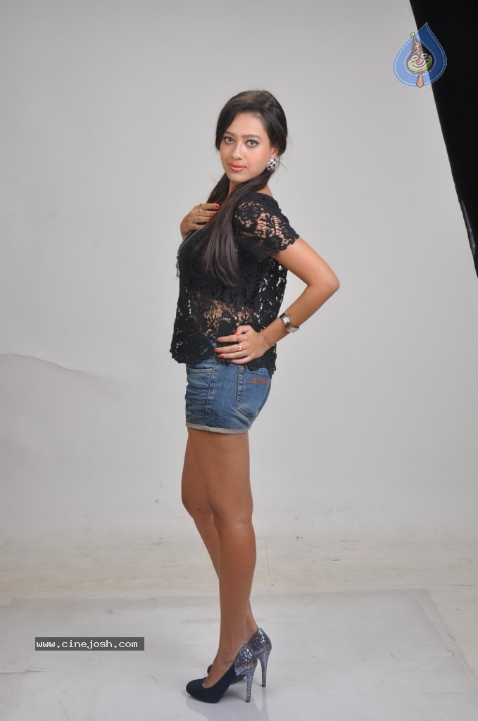 Madalasa Sharma Hot Pics - 1 / 96 photos