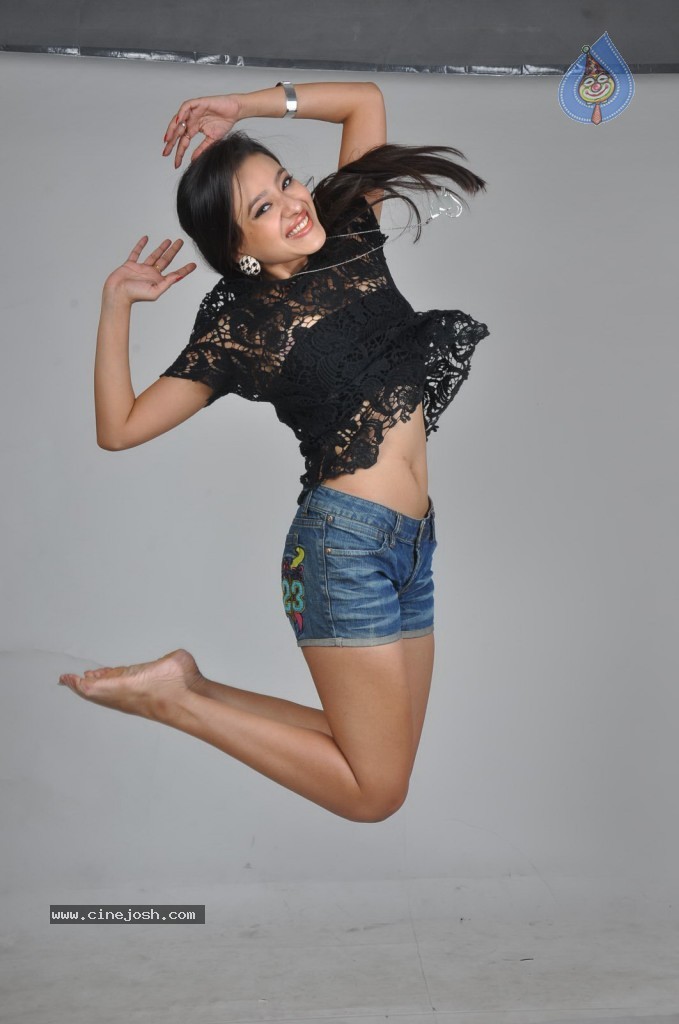 Madalasa Sharma Hot Pics - 14 / 96 photos