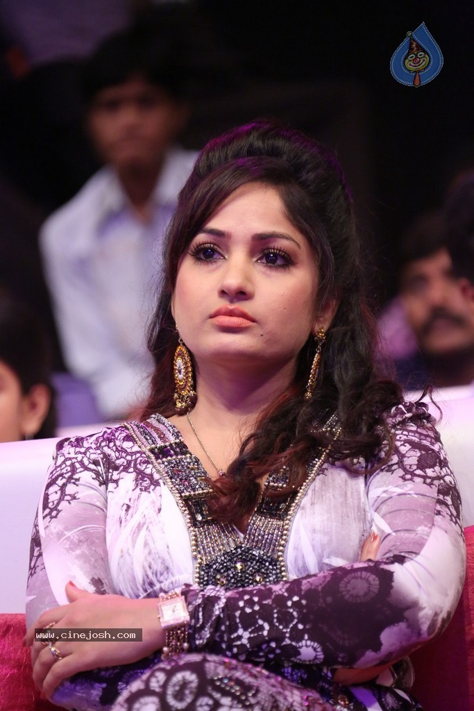 Madhavi Latha at Pooja Audio Launch - 68 / 89 photos