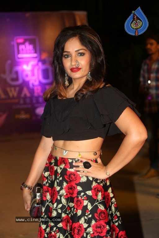 Madhavi Latha at Zee Apsara Awards - 2 / 27 photos