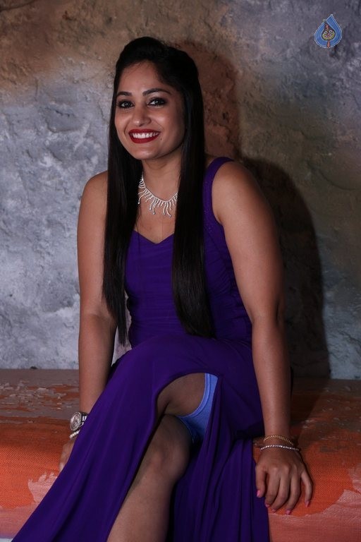 Madhavi Latha Latest Photos - 10 / 55 photos