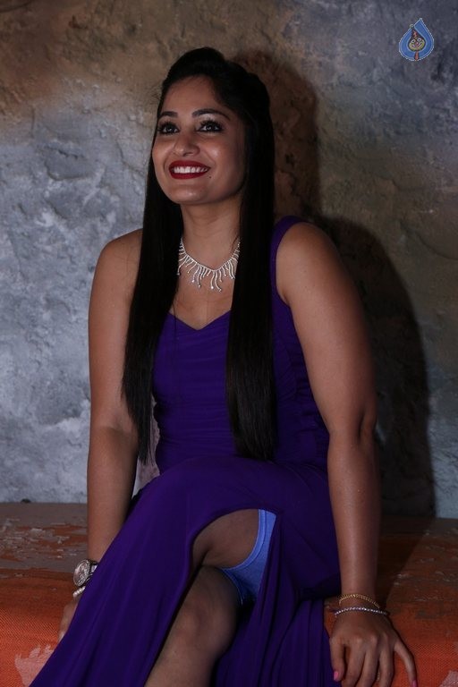 Madhavi Latha Latest Photos - 24 / 55 photos