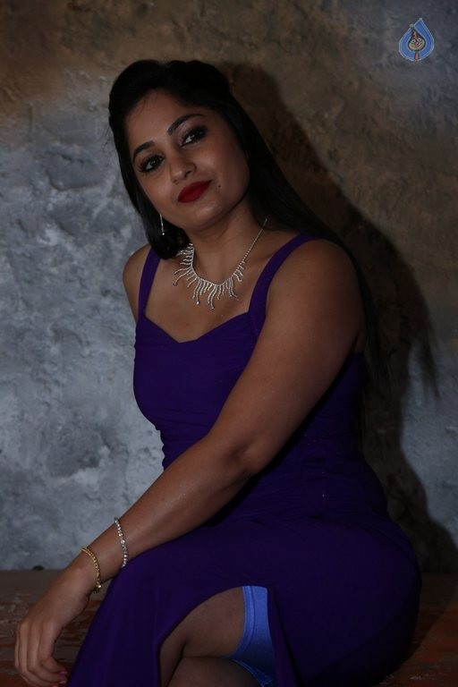 Madhavi Latha Latest Photos - 25 / 55 photos