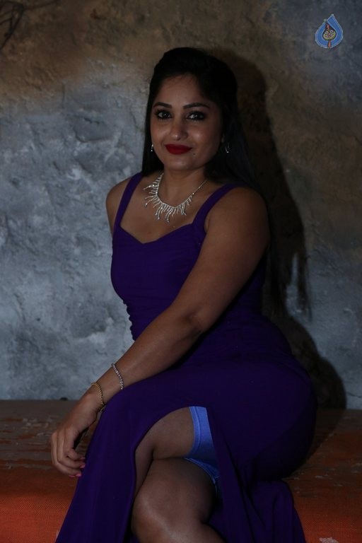 Madhavi Latha Latest Photos - 30 / 55 photos