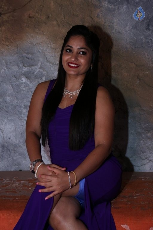 Madhavi Latha Latest Photos - 37 / 55 photos