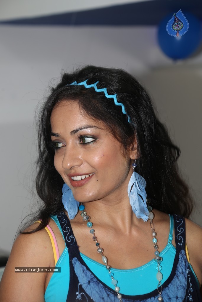 Madhavi Latha New Stills - 2 / 48 photos