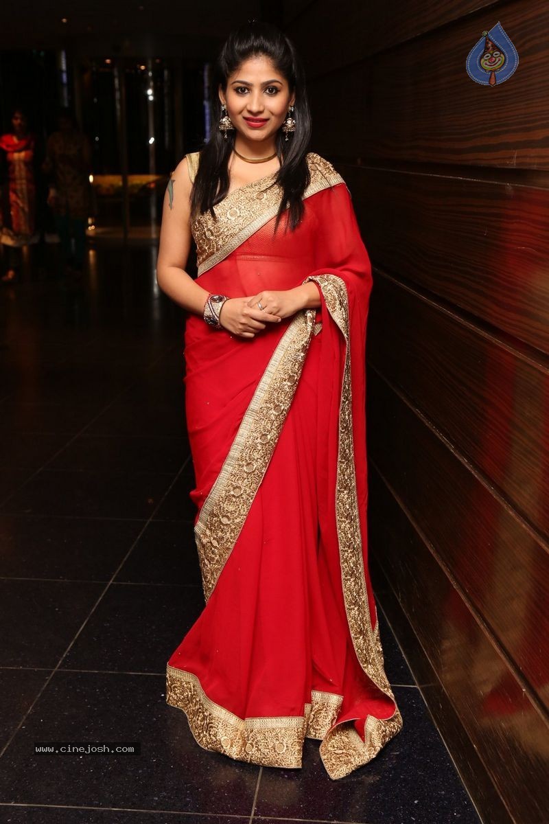 Madhulagna Das Photos - 13 / 28 photos
