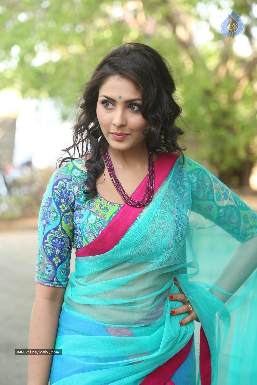 Madhu Shalini Latest Pictures - 2 / 96 photos