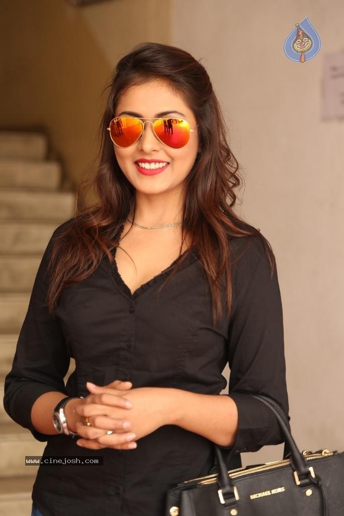 Madhu Shalini Latest Stills - 1 / 38 photos