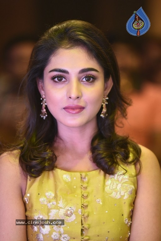 Madhu Shalini Photos - 10 / 42 photos