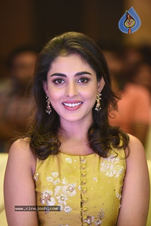 Madhu Shalini Photos - 17 / 42 photos