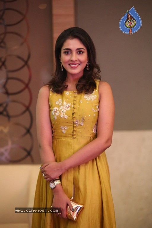 Madhu Shalini Photos - 23 / 42 photos