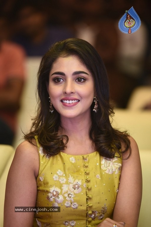 Madhu Shalini Photos - 25 / 42 photos