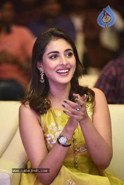 Madhu Shalini Photos - 28 / 42 photos