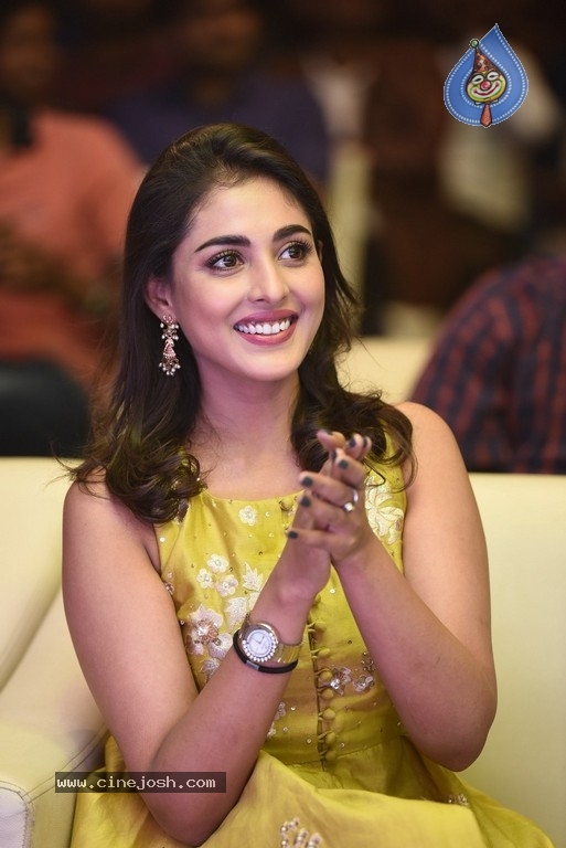 Madhu Shalini Photos - 30 / 42 photos