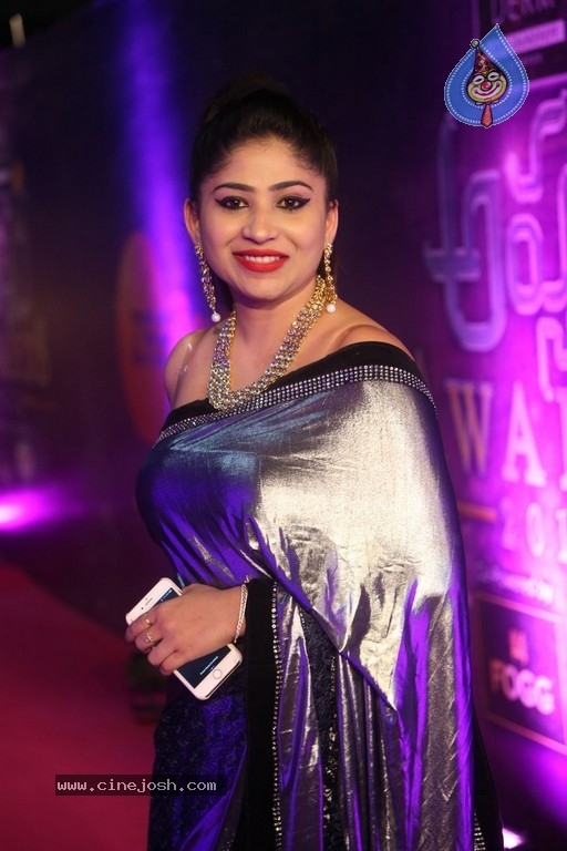 Madhulagna Das At Zee Apsara Awards - 22 / 30 photos