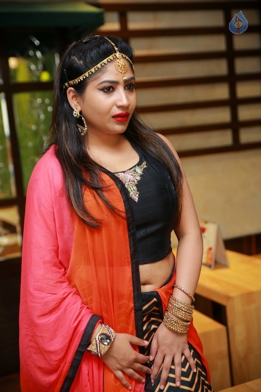 Madhulagna Das New Gallery - 4 / 16 photos