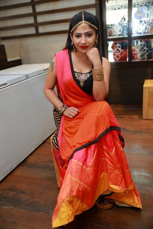 Madhulagna Das New Gallery - 8 / 16 photos