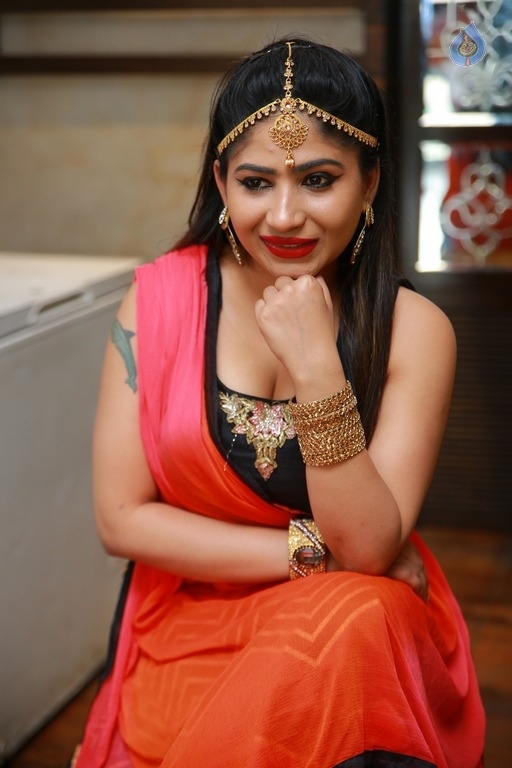 Madhulagna Das New Gallery - 16 / 16 photos