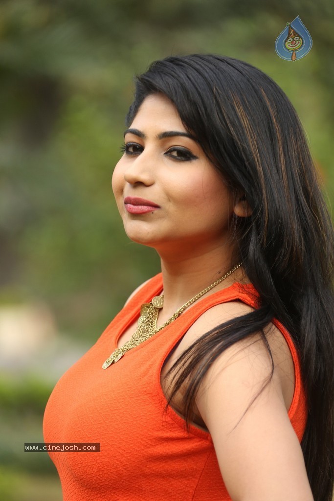 Madhulagna Das New Photos - 13 / 102 photos