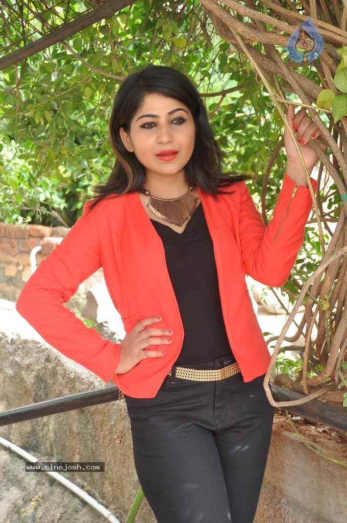 Madhulagna Das New Pics - 28 / 96 photos