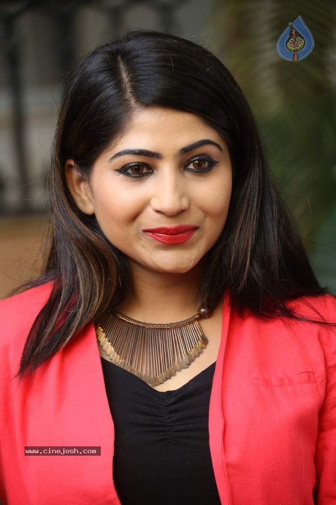 Madhulagna Das New Pics - 29 / 96 photos
