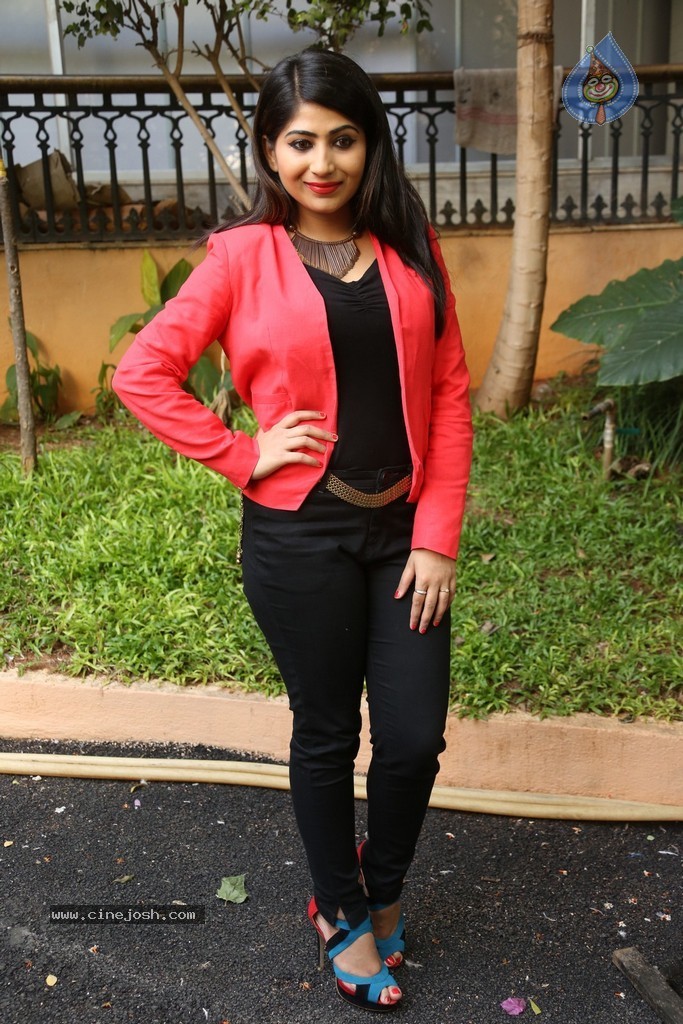 Madhulagna Das New Pics - 41 / 96 photos