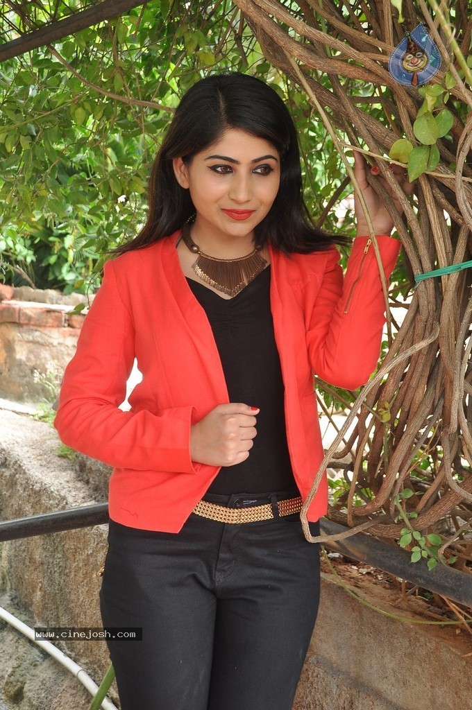 Madhulagna Das New Pics - 42 / 96 photos