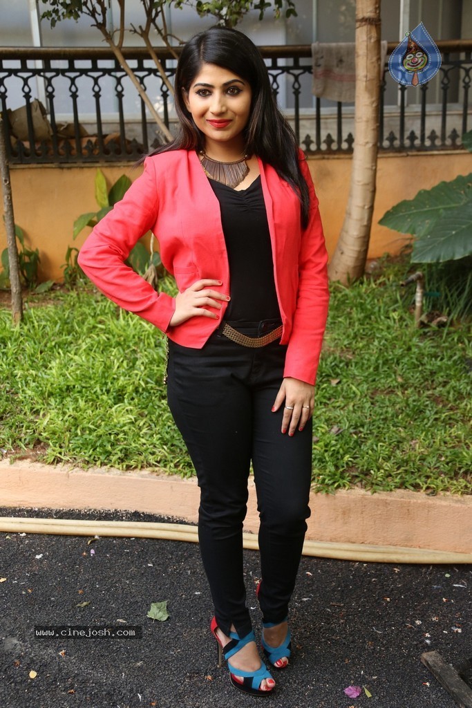 Madhulagna Das New Pics - 51 / 96 photos