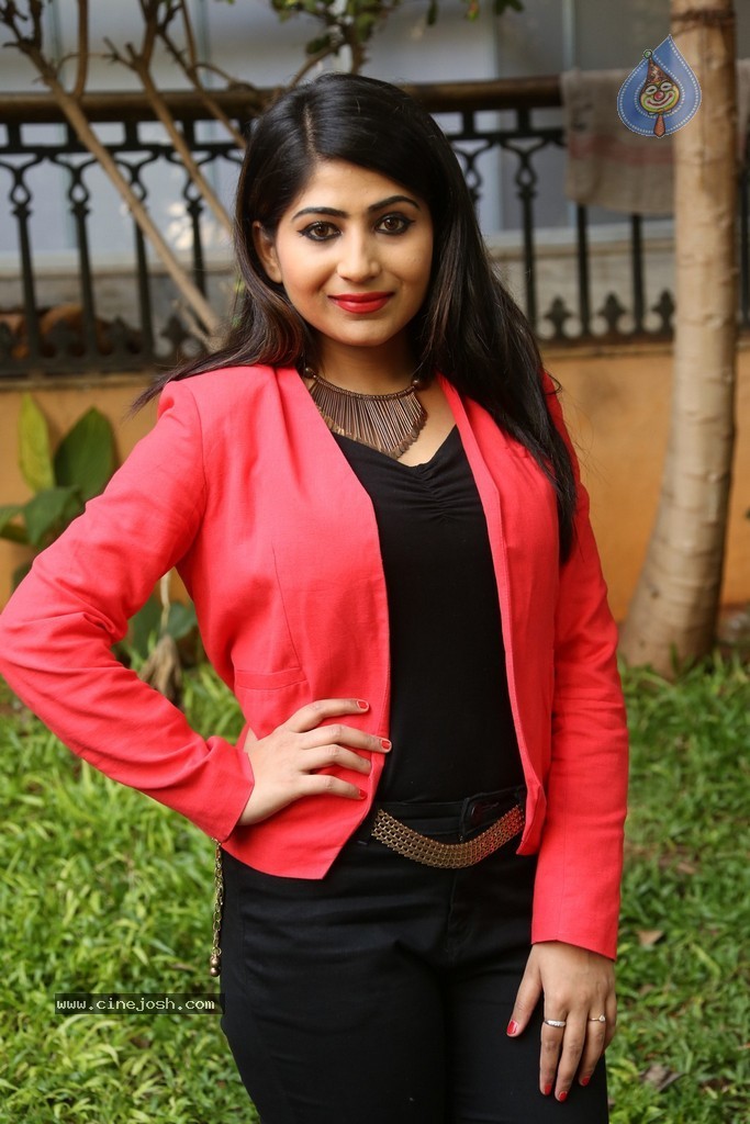 Madhulagna Das New Pics - 57 / 96 photos