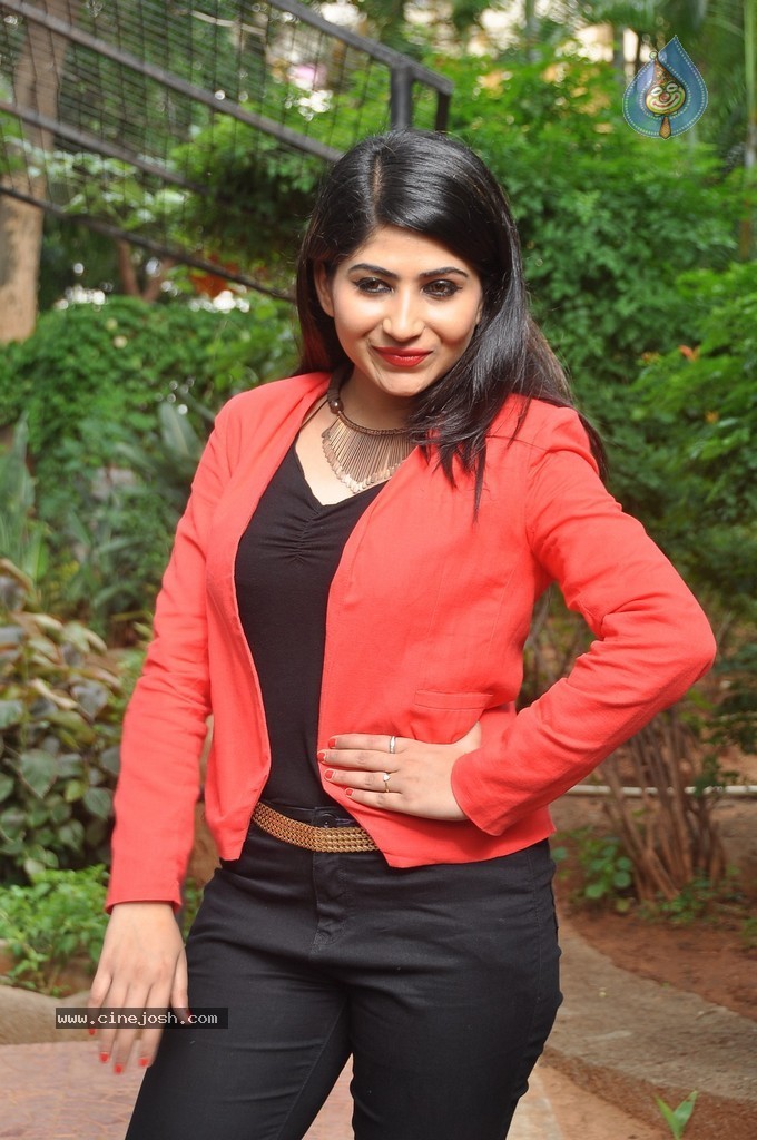 Madhulagna Das New Pics - 61 / 96 photos