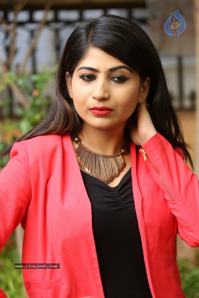 Madhulagna Das New Pics - 81 / 96 photos