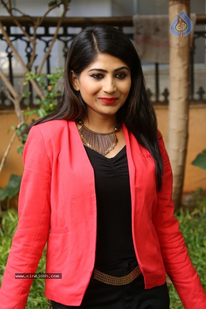 Madhulagna Das New Pics - 88 / 96 photos