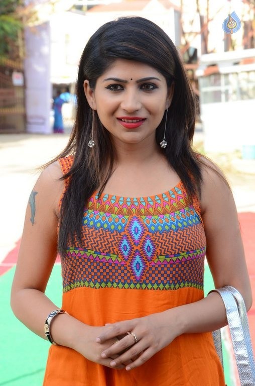 Madhulagna Das New Pics - 5 / 42 photos