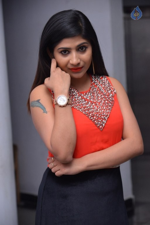 Madhulagna Das New Pics - 18 / 28 photos