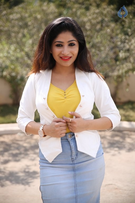 Madhulagna Das New Pics - 30 / 30 photos