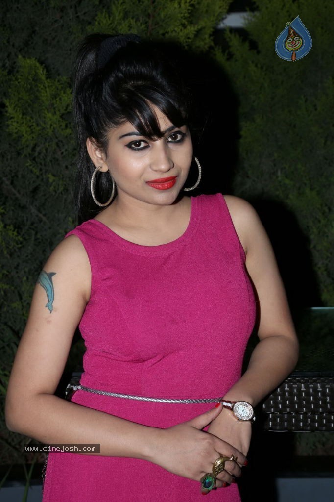 Madhulagna Das New Stills - 14 / 45 photos