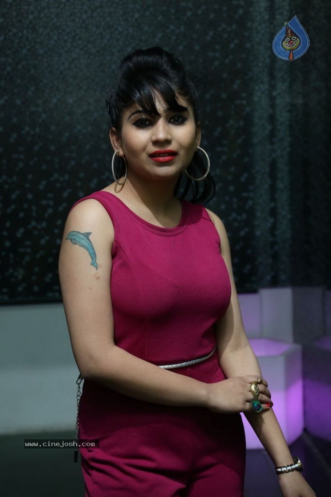 Madhulagna Das New Stills - 30 / 45 photos
