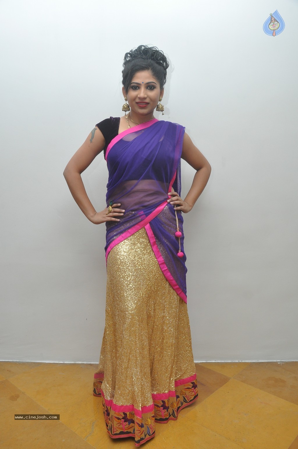 Madhulagna Das Stills - 35 / 39 photos