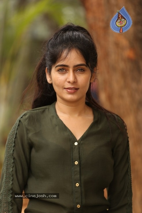 Mihirah Gurupadappa Photos - 17 / 19 photos