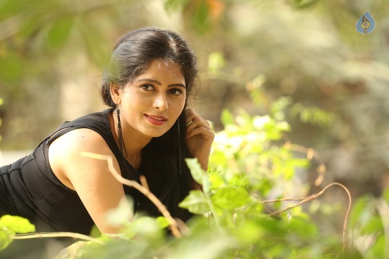 Madhumitha New Pics - 16 / 41 photos