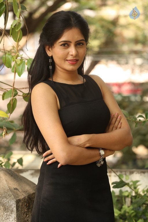 Madhumitha New Pics - 31 / 41 photos