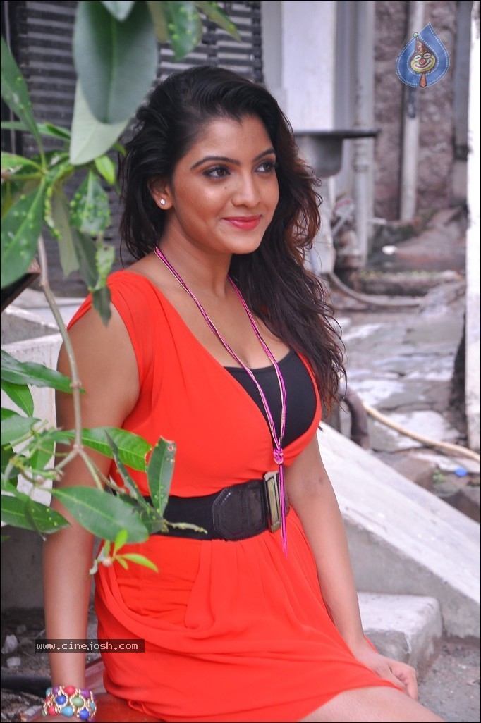 Madhuri Itagi Spicy Stills - 128 / 170 photos