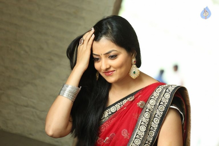 Madhuri New Photos - 34 / 62 photos