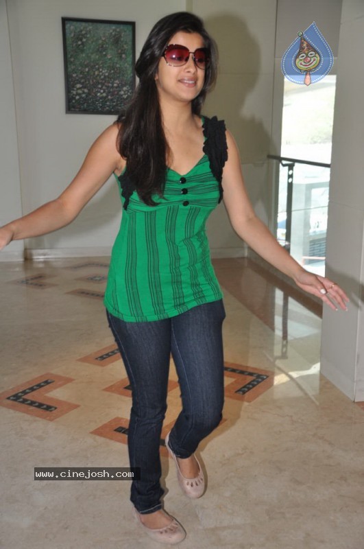Madhurima at Hitex International Gems n Jewellery Expo 2010  - 11 / 24 photos