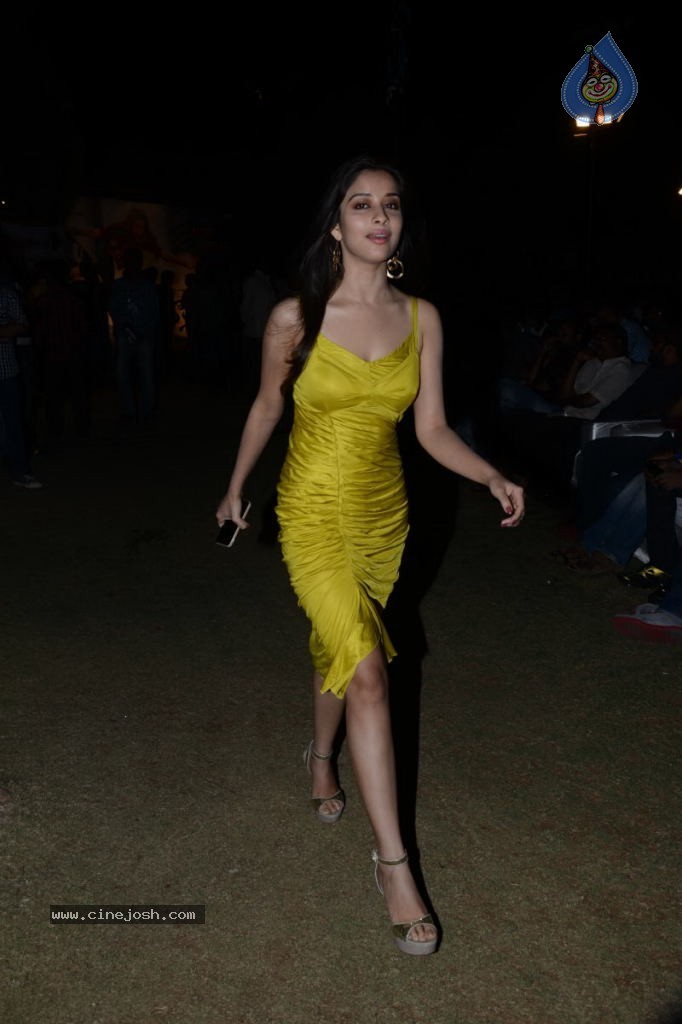 Madhurima at Kotha Janta Audio Launch - 44 / 60 photos