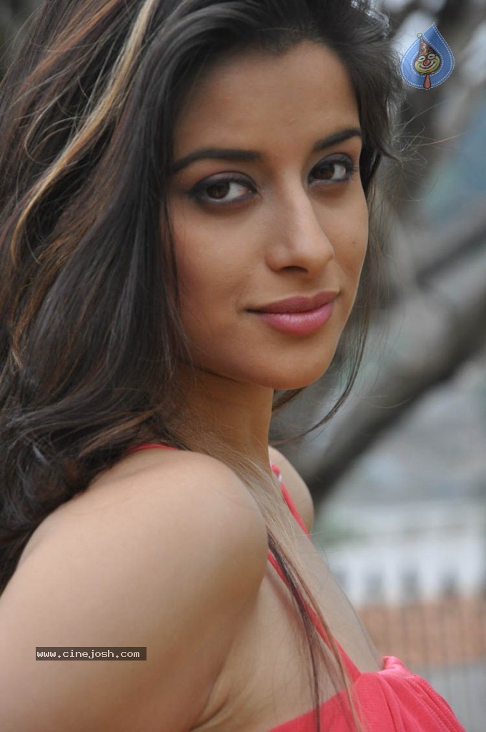 Madhurima Latest Photos - 5 / 41 photos