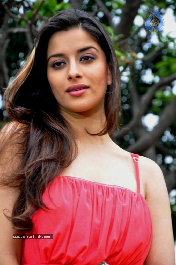 Madhurima Latest Photos - 11 / 41 photos
