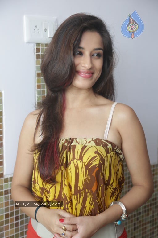 Madhurima Latest Stills - 50 / 84 photos